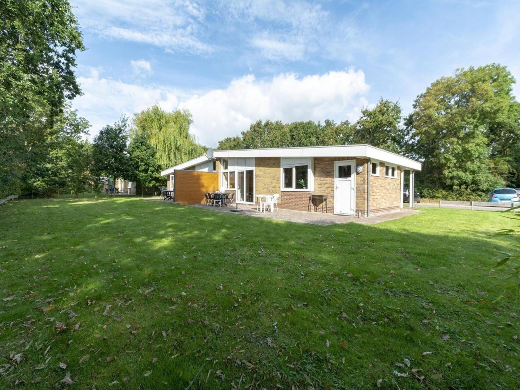 Stylish Beachside Bungalow With Patio Sint Maartensvlotbrug Bagian luar foto