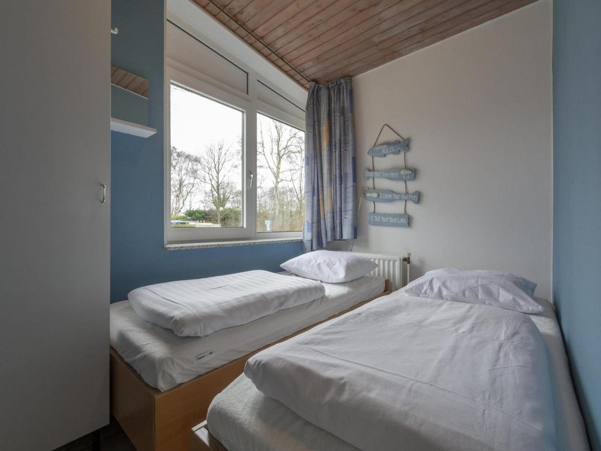Stylish Beachside Bungalow With Patio Sint Maartensvlotbrug Bagian luar foto