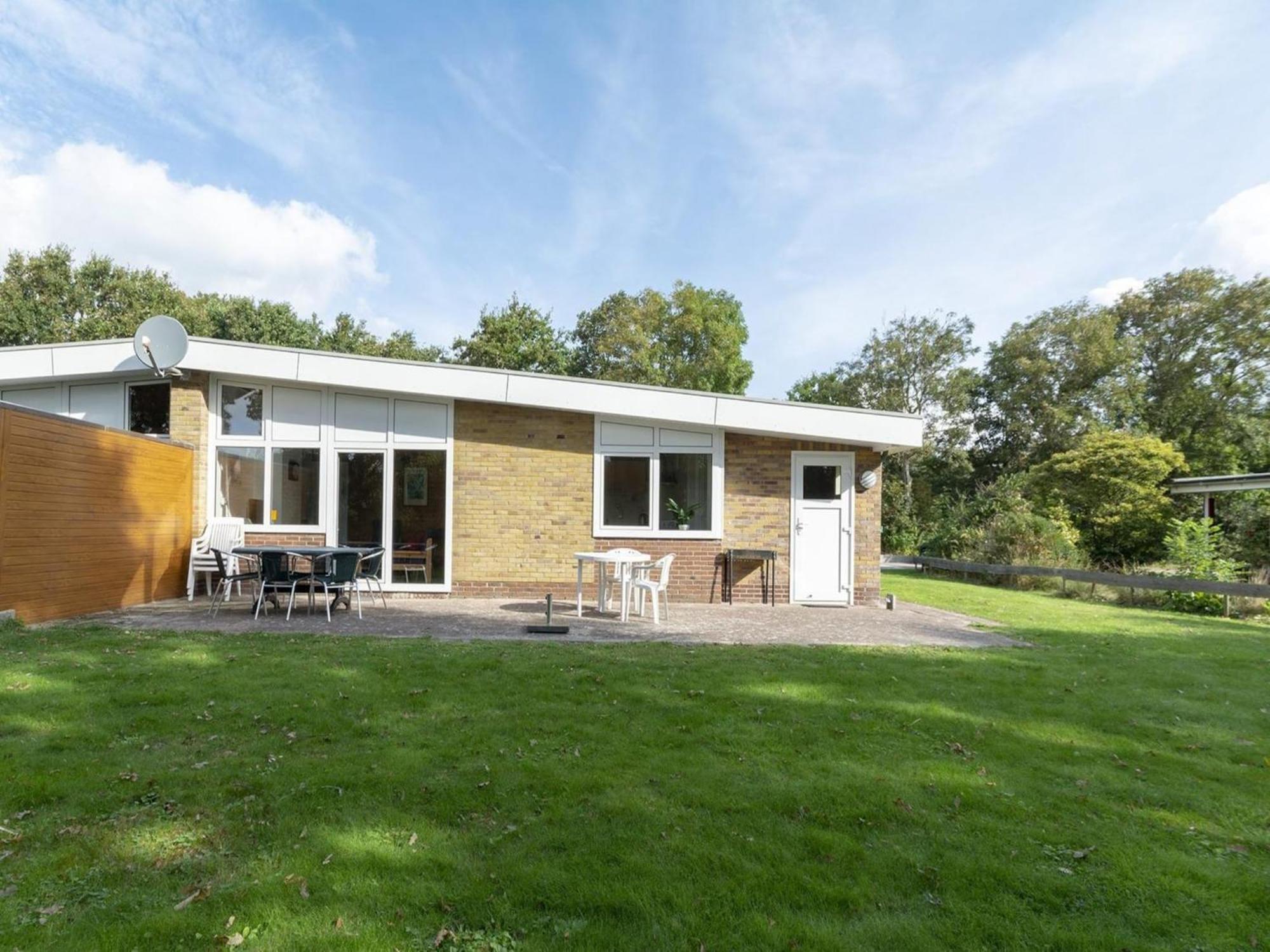 Stylish Beachside Bungalow With Patio Sint Maartensvlotbrug Bagian luar foto